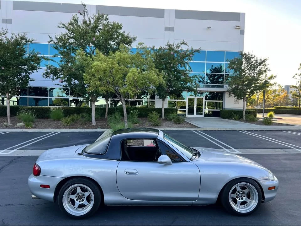 1999 Mazda NB MX-5 Miata - Image 2 of 9