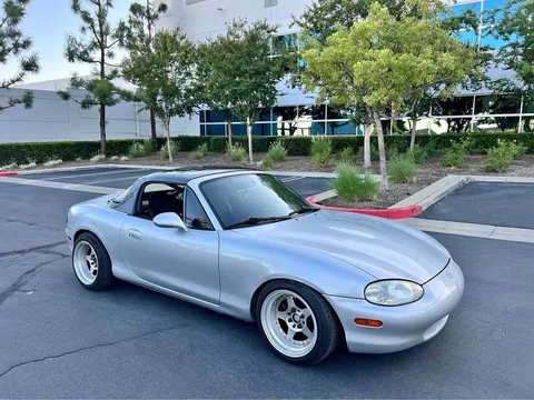 1999 Mazda MX-5 Convertible 2D