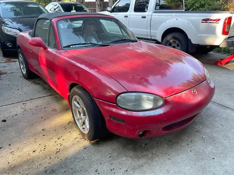 1999 Mazda MX-5 Convertible 2D