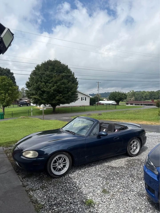 1999 Mazda NB MX-5 Miata - Image 4 of 8