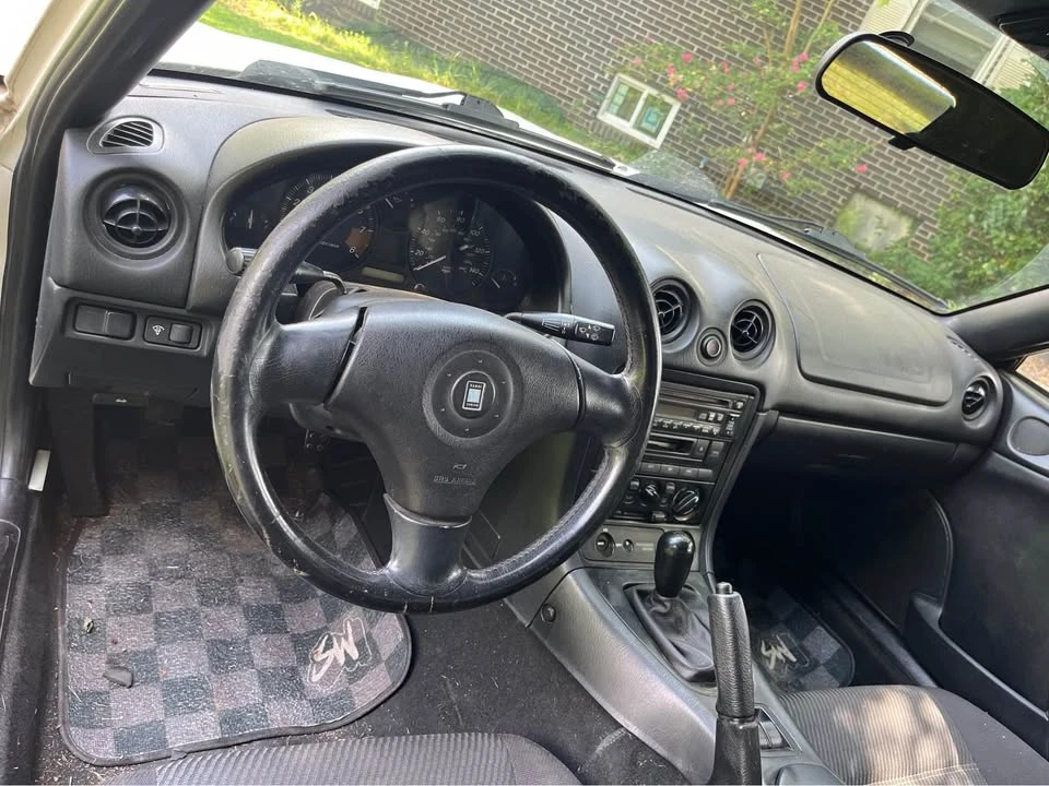 1999 Mazda NB MX-5 Miata - Image 11 of 18