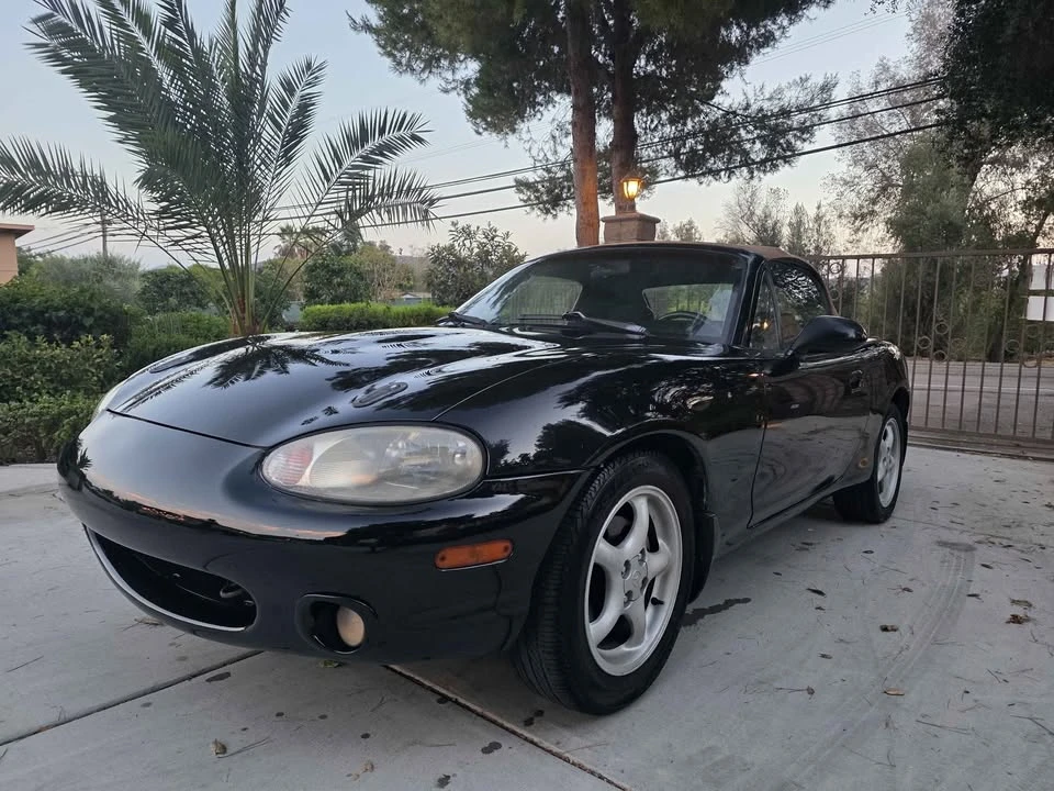 1999 Mazda NB MX-5 Miata - Image 5 of 13