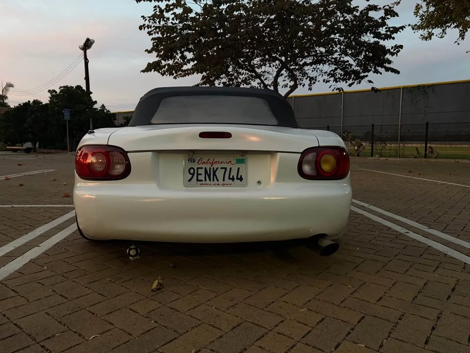 1999 Mazda NB MX-5 Miata - Image 5 of 10