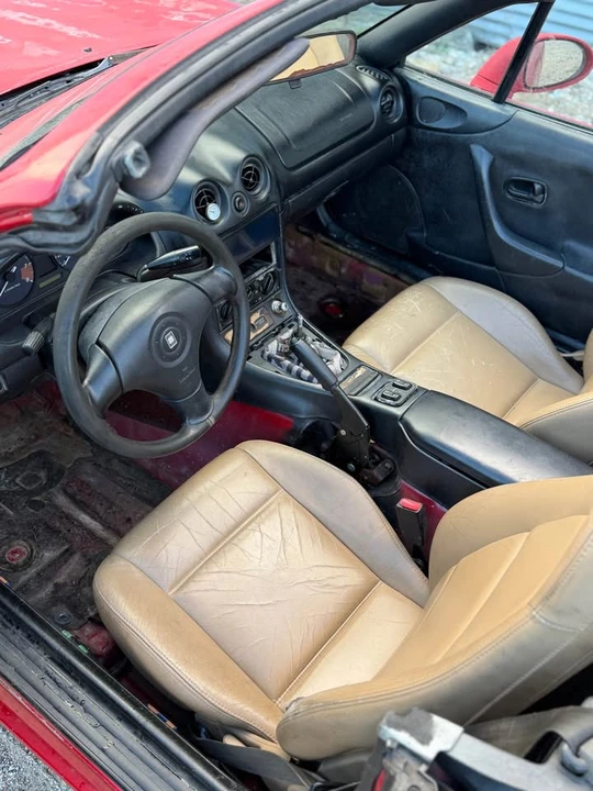 1999 Mazda NB MX-5 Miata - Image 7 of 14