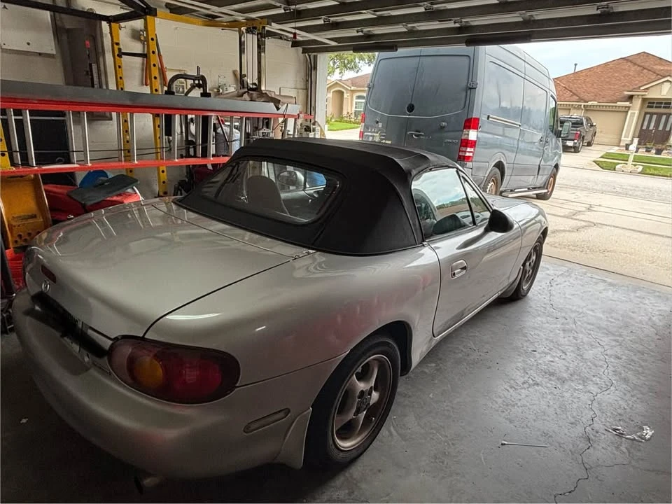 1999 Mazda NB MX-5 Miata - Image 9 of 18
