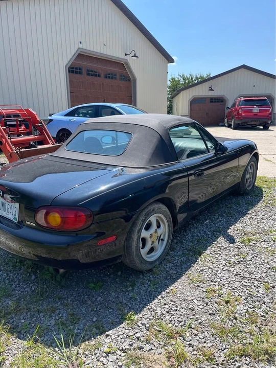 1999 Mazda NB MX-5 Miata - Image 4 of 8