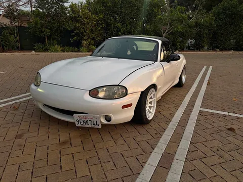 1999 Mazda MX-5 Convertible 2D