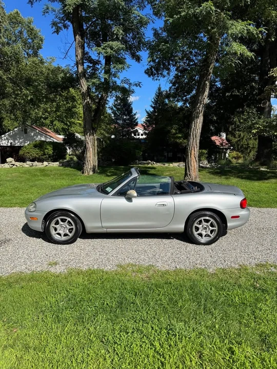 1999 Mazda NB MX-5 Miata - Image 2 of 17
