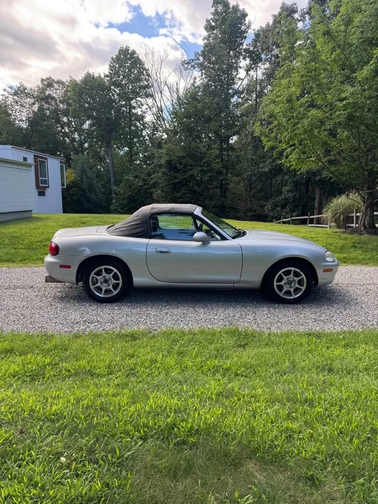 1999 Mazda NB MX-5 Miata - Image 8 of 17