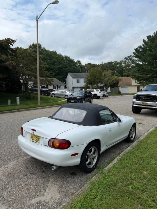 1999 Mazda NB MX-5 Miata - Image 4 of 7