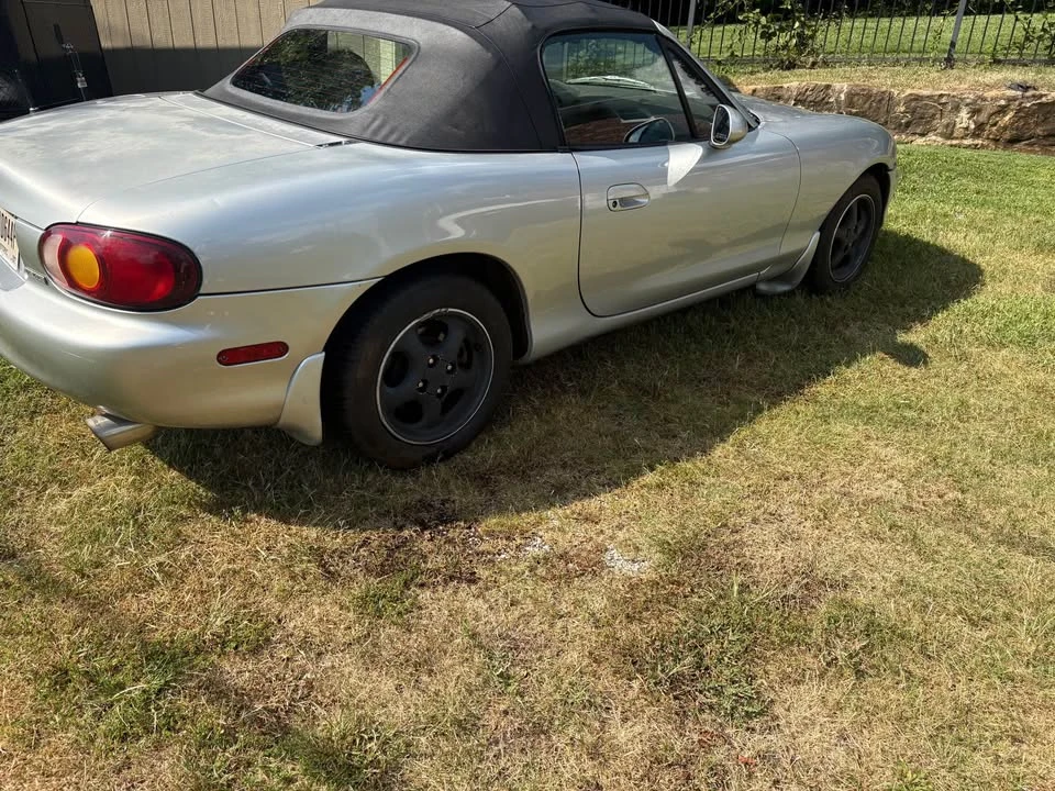 1999 Mazda NB MX-5 Miata - Image 4 of 10