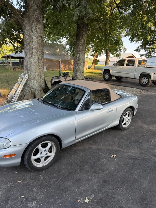 1999 Mazda NB MX-5 Miata - Image 2 of 10