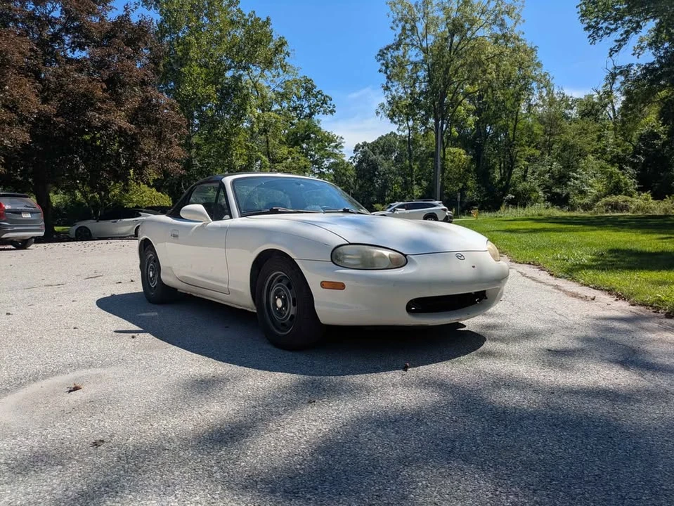 1999 Mazda NB MX-5 Miata - Image 2 of 8