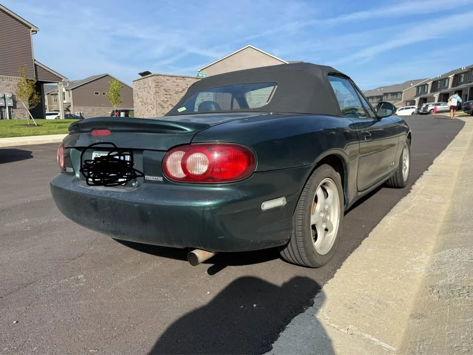 1999 Mazda NB MX-5 Miata - Image 5 of 9