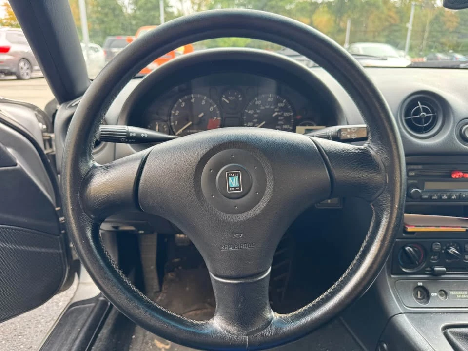 1999 Mazda NB MX-5 Miata - Image 6 of 10