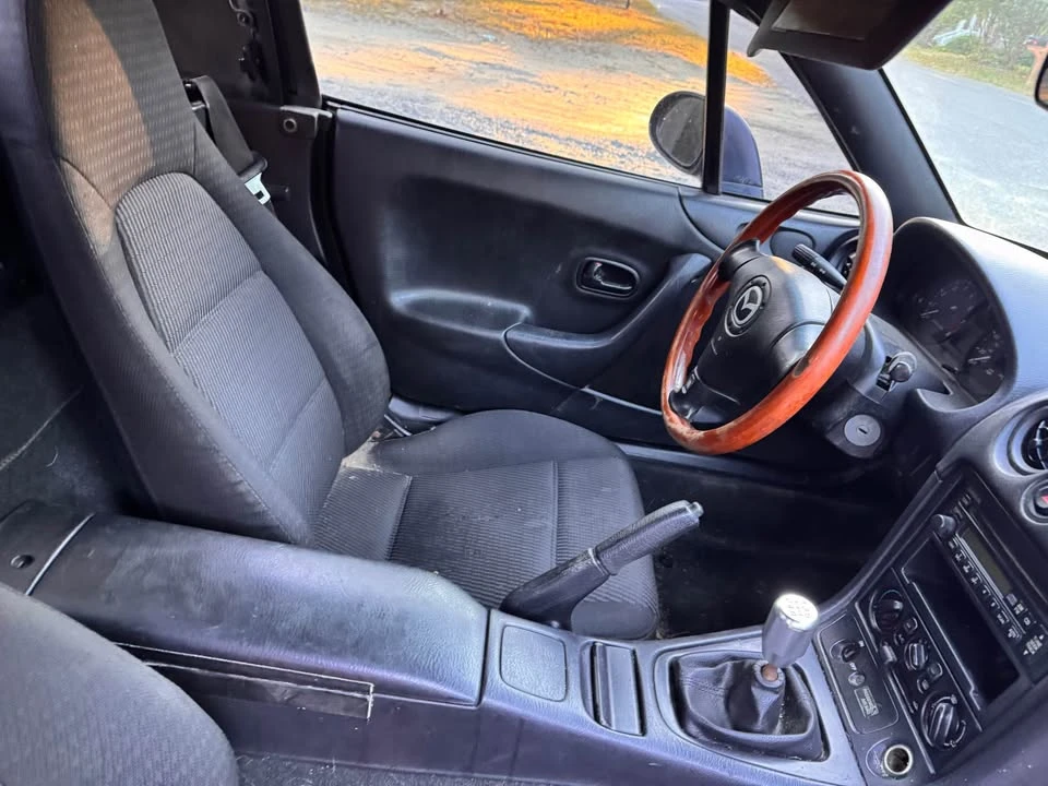 1999 Mazda NB MX-5 Miata - Image 8 of 8