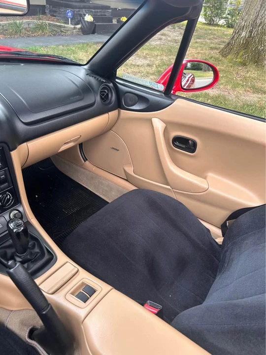 1999 Mazda NB MX-5 Miata - Image 9 of 17