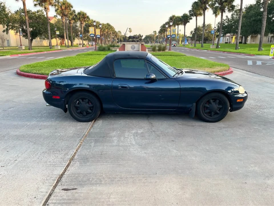 1999 Mazda NB MX-5 Miata - Image 9 of 15