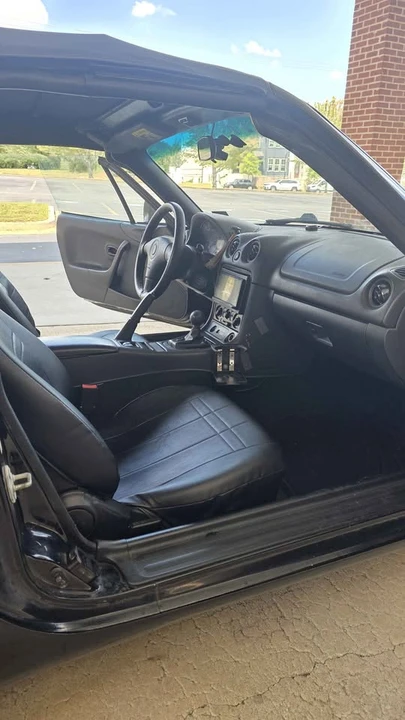 1999 Mazda NB MX-5 Miata - Image 10 of 20