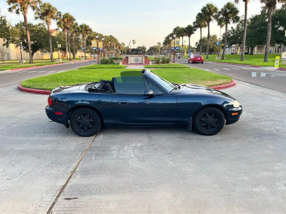 1999 Mazda NB MX-5 Miata - Image 2 of 15