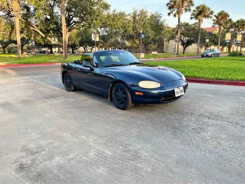 1999 Mazda MX-5 Convertible 2D