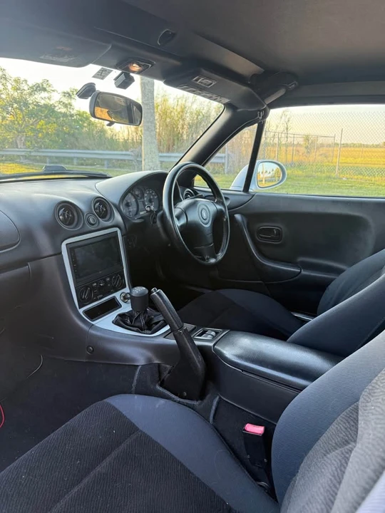 1999 Mazda NB MX-5 Miata - Image 10 of 17