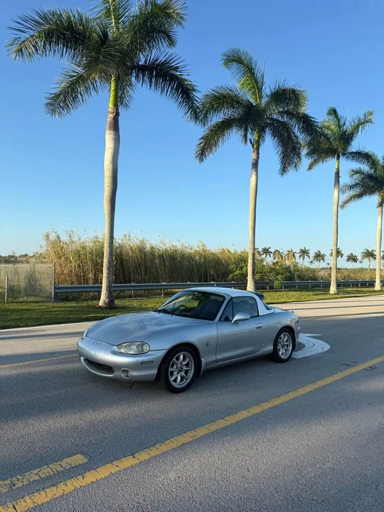 1999 Mazda NB MX-5 Miata - Image 7 of 17