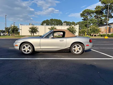 1999 Mazda MX-5 LS Convertible 2D