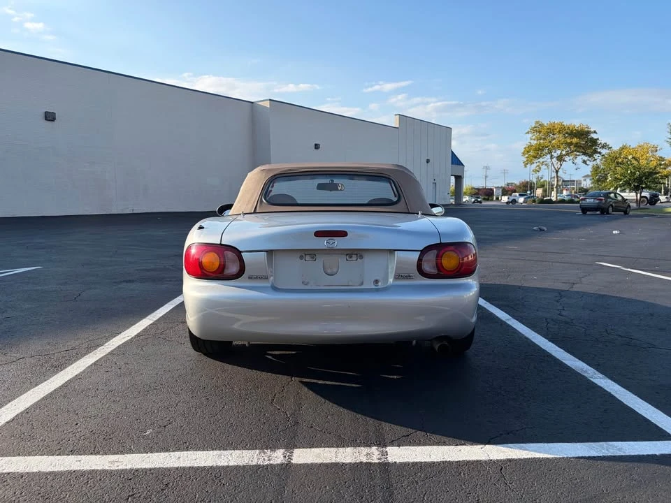 1999 Mazda NB MX-5 Miata - Image 4 of 11