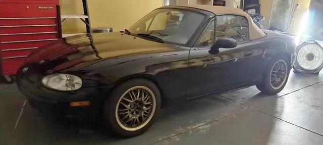1999 Mazda MX-5 LS Convertible 2D