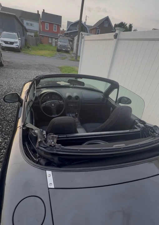 1999 Mazda NB MX-5 Miata - Image 6 of 8