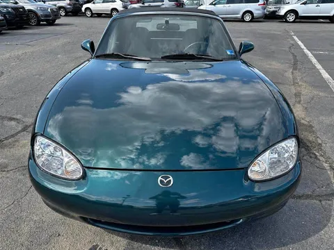 1999 Mazda MX-5 Miata Base/Sport/Popular Equipment