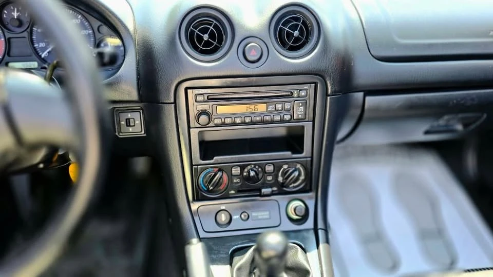 1999 Mazda NB MX-5 Miata - Image 13 of 19