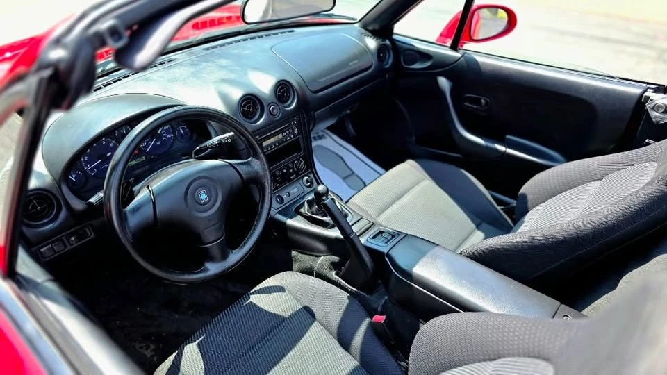 1999 Mazda NB MX-5 Miata - Image 10 of 19