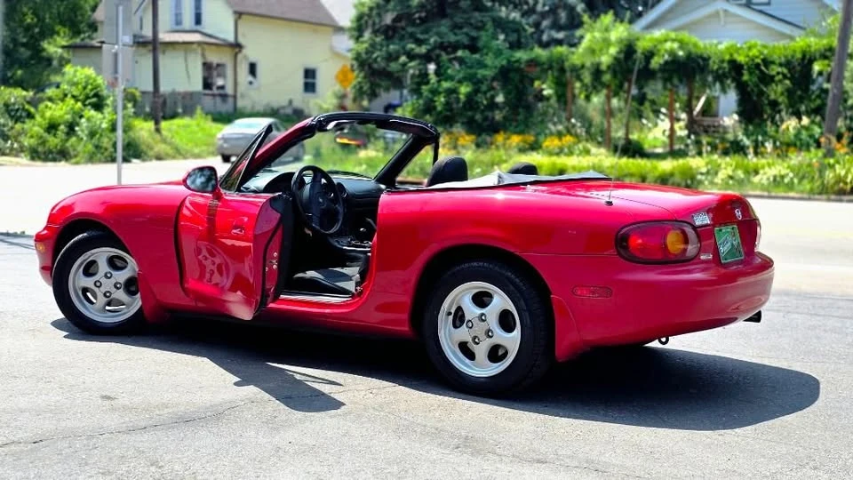 1999 Mazda NB MX-5 Miata - Image 19 of 19