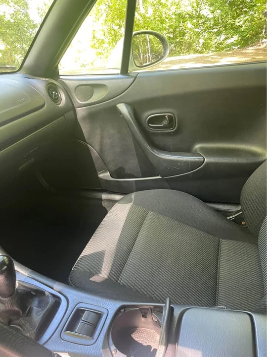 1999 Mazda NB MX-5 Miata - Image 9 of 20