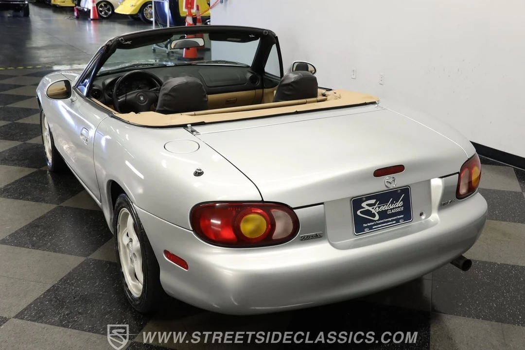 1999 Mazda NB MX-5 Miata - Image 8 of 12