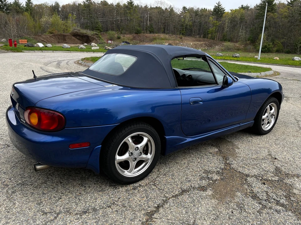 1999 Mazda NB MX-5 Miata - Image 11 of 31