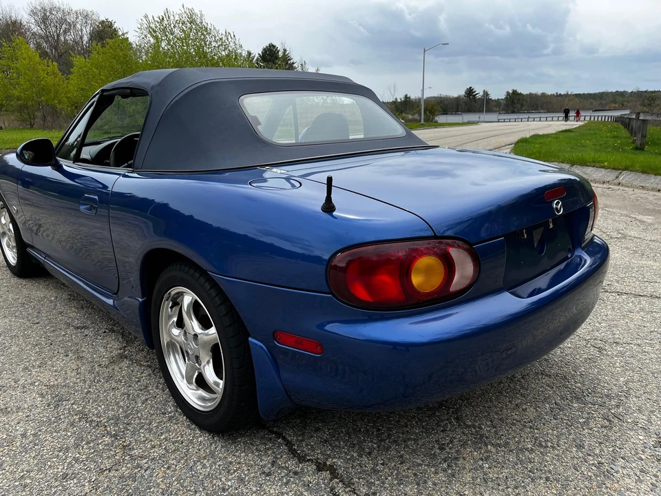 1999 Mazda NB MX-5 Miata - Image 15 of 31