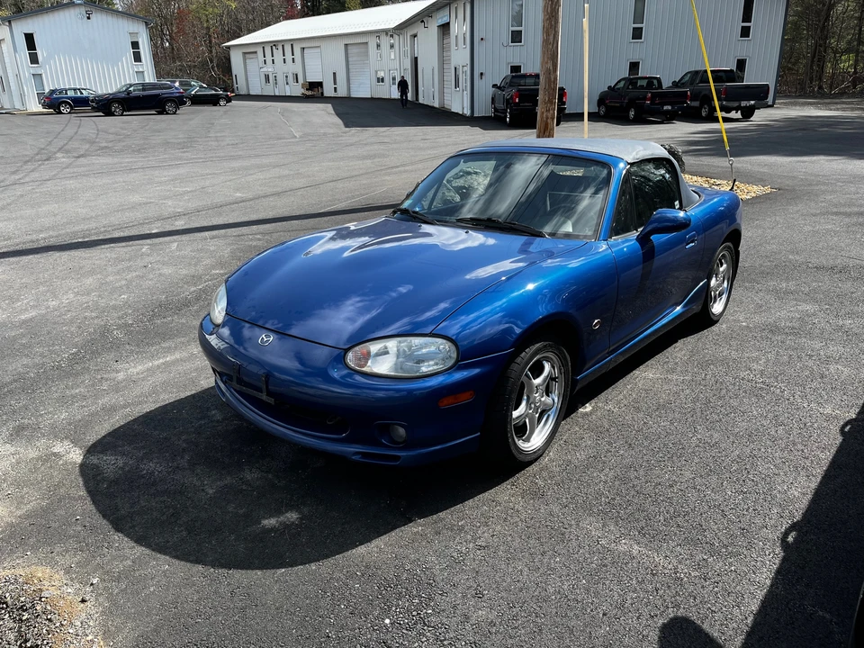 1999 Mazda NB MX-5 Miata - Image 2 of 31