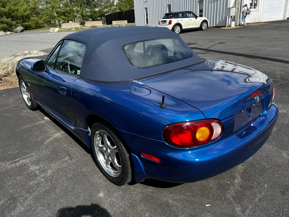 1999 Mazda NB MX-5 Miata - Image 16 of 31