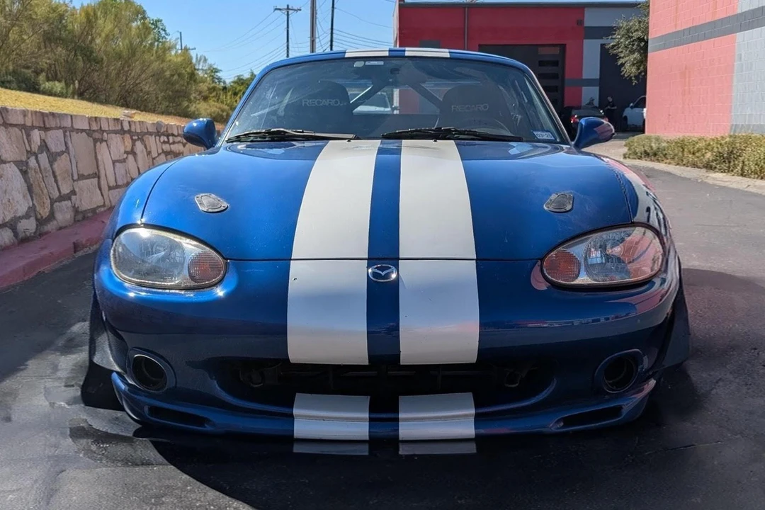 1999 Mazda NB MX-5 Miata - Image 2 of 31