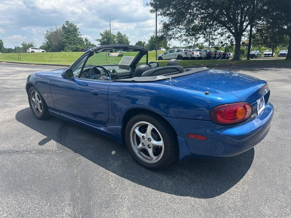 1999 Mazda NB MX-5 Miata - Image 9 of 14