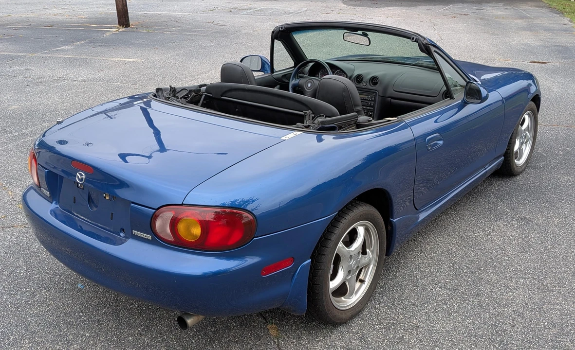 1999 Mazda NB MX-5 Miata - Image 15 of 31