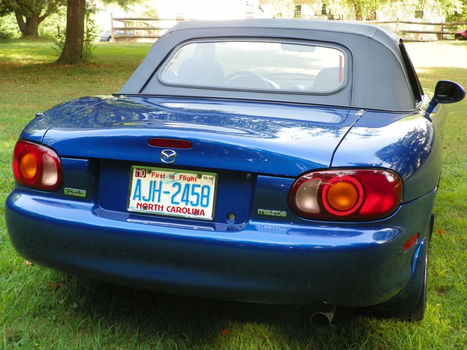 1999 Mazda NB MX-5 Miata - Image 17 of 31