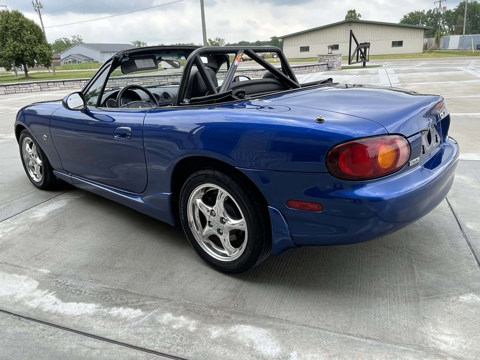 1999 Mazda NB MX-5 Miata - Image 11 of 31