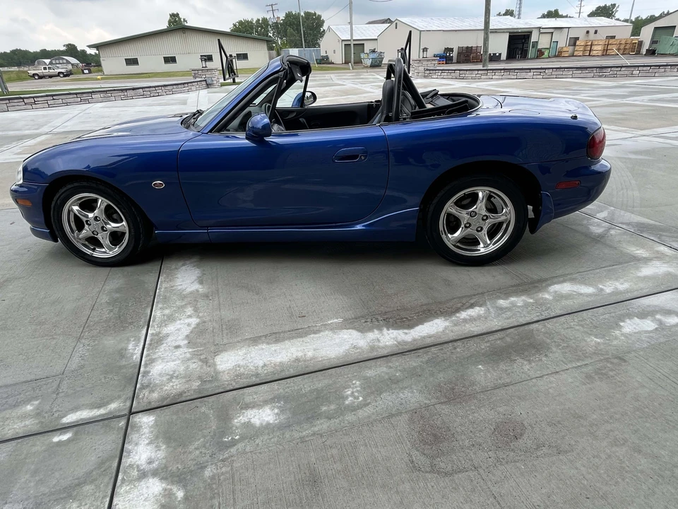 1999 Mazda NB MX-5 Miata - Image 12 of 31