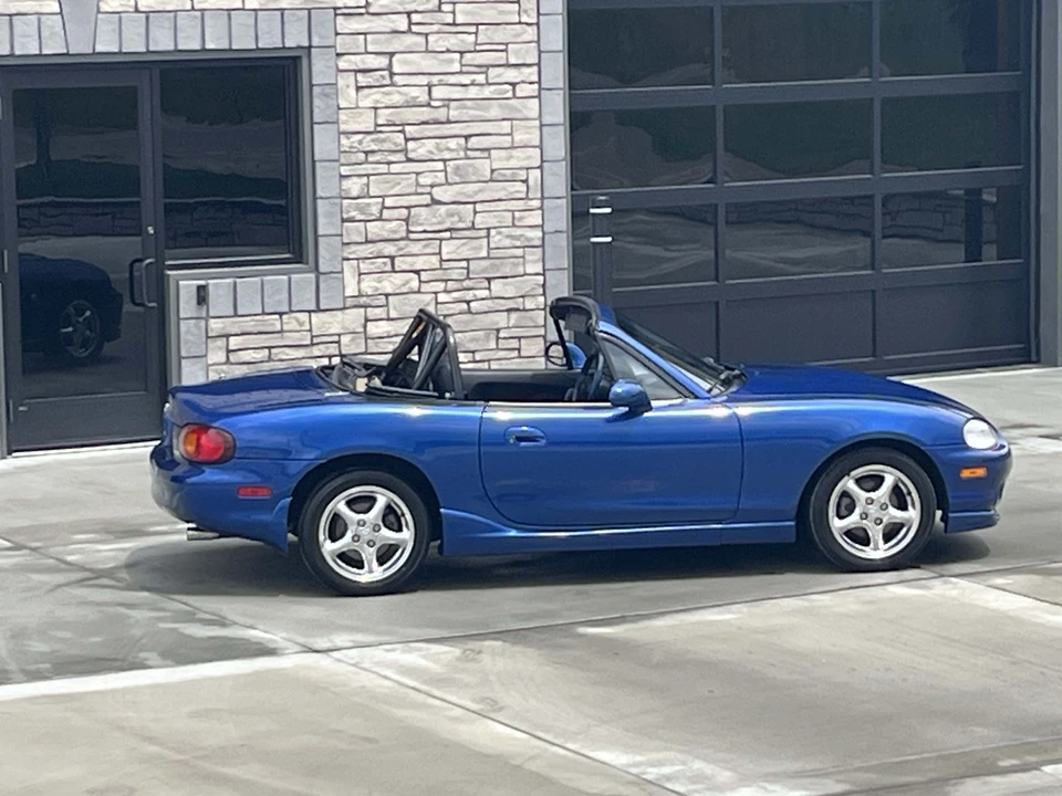 1999 Mazda NB MX-5 Miata - Image 17 of 31