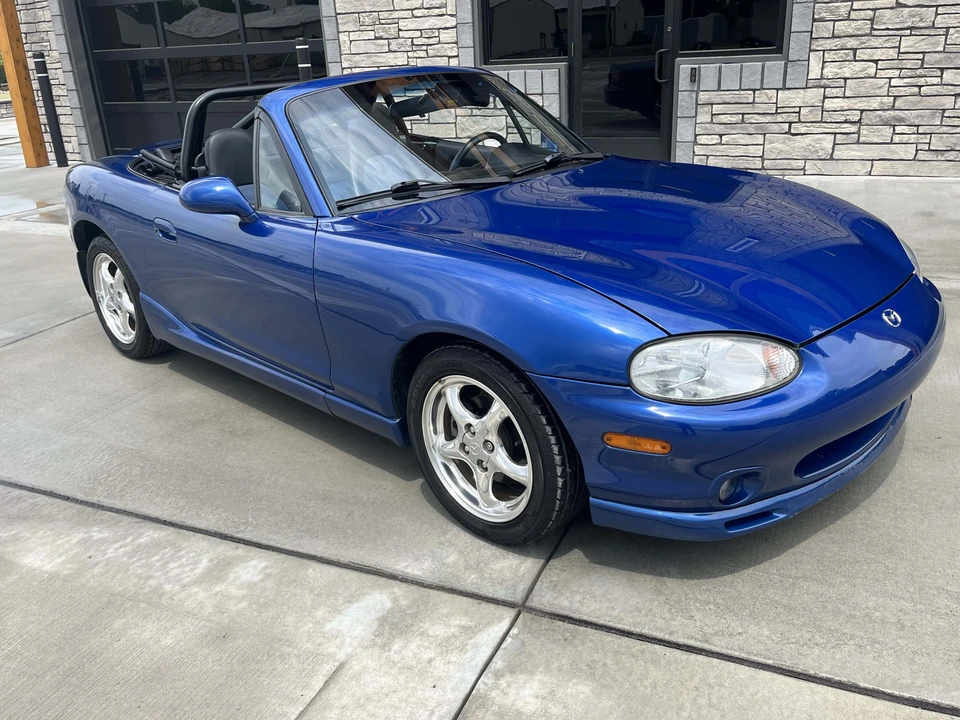 1999 Mazda NB MX-5 Miata - Image 2 of 31