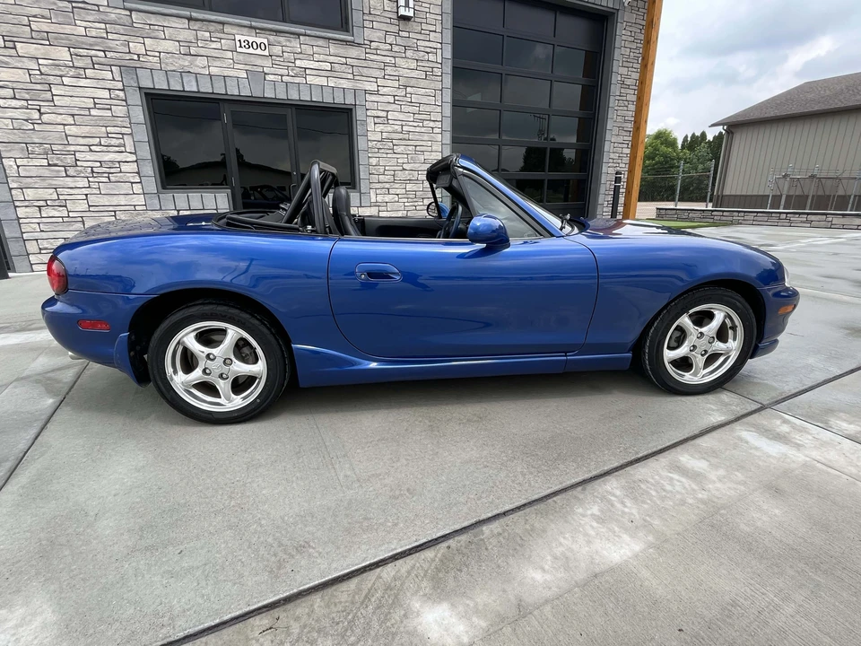 1999 Mazda NB MX-5 Miata - Image 7 of 31